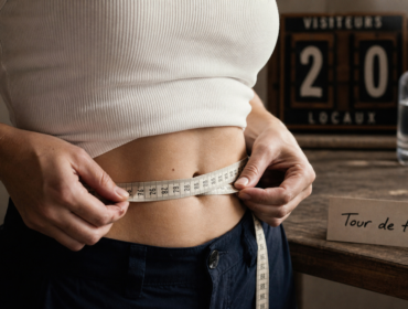Perdre tour de taille : mètre ruban sur tour de taille
